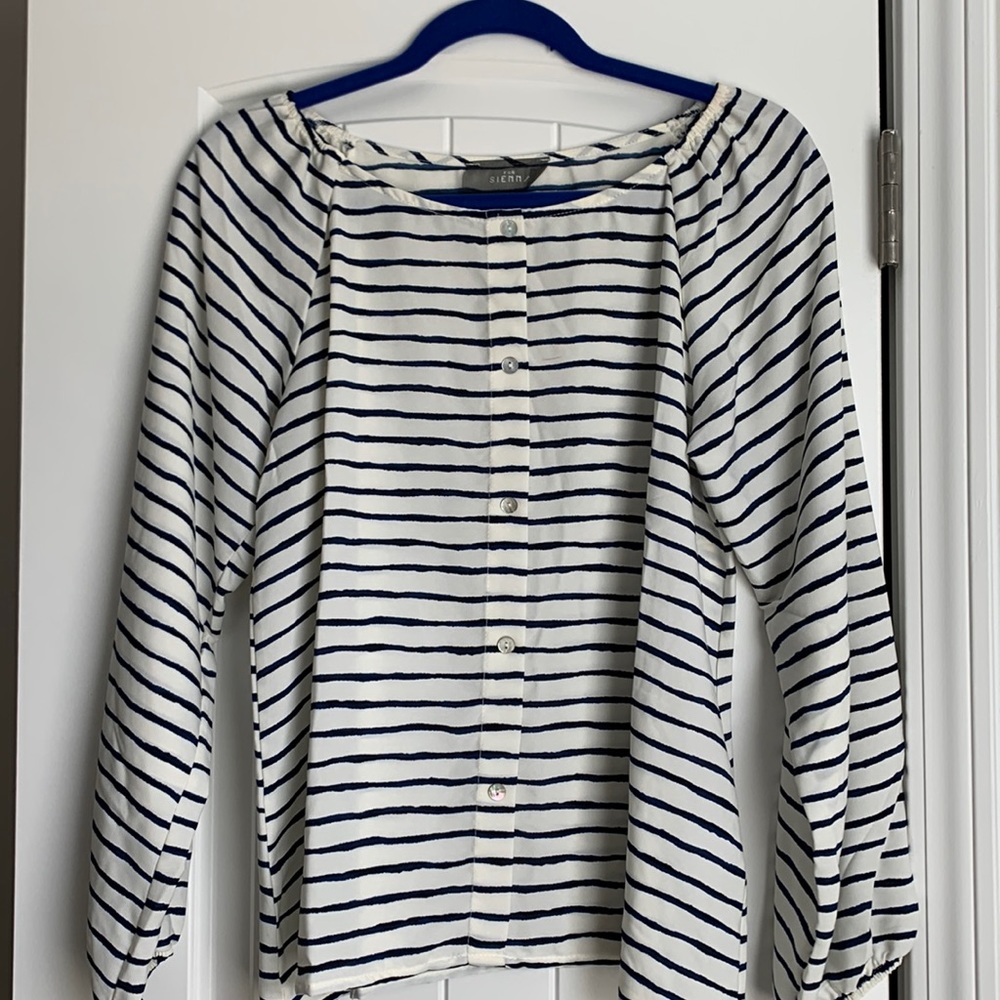 NWOT. For Sienna long sleeve stripe blouse off white w/ navy blue size Medium